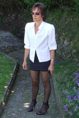 Moments complices à découvrir Aline - rencontre-Cougar-Le Mans